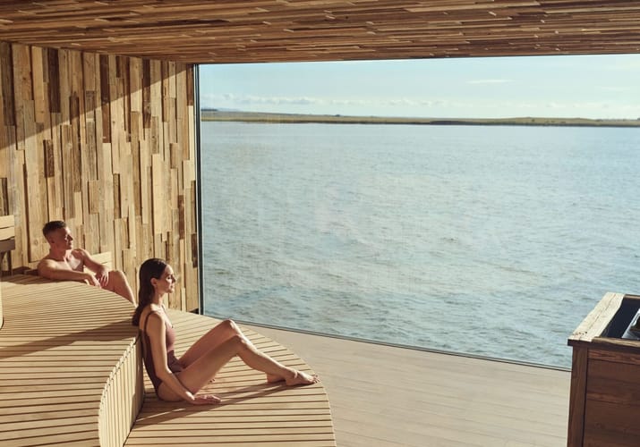 Island skylagoon sauna foto sly lagoon pursuite scaled