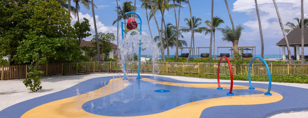 maldiverne avani plus fares kids club