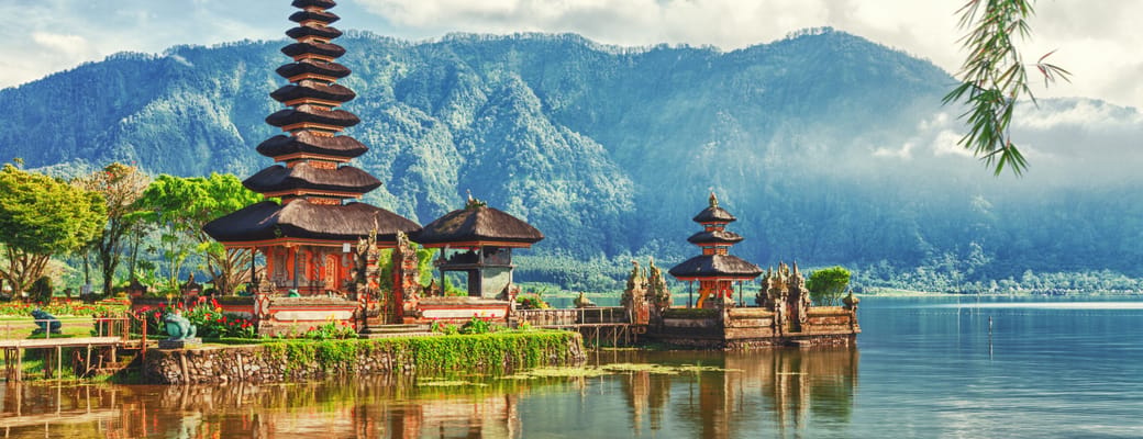 Indonesien, Bali, Det Centrale H&oslash;jland og Nordkysten, Tempel ved S&oslash;
