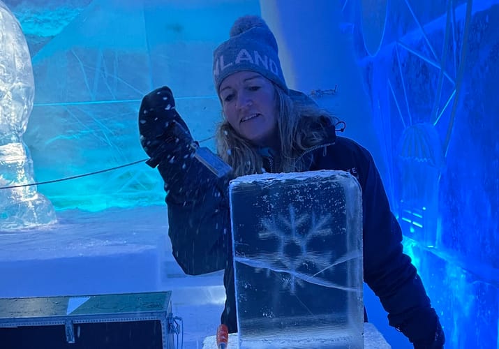 Sverige Lapland isskulptur scaled ishotel
