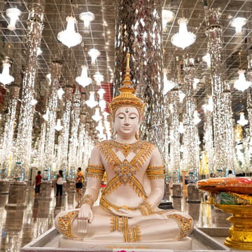 crystal temple uthai thani