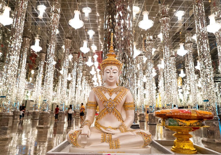 crystal temple uthai thani
