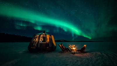 nordlys på himlen over lapland