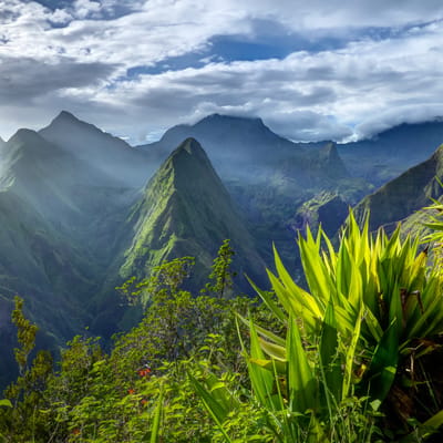 Réunion cirque mafate udsigt over bjergene scaled