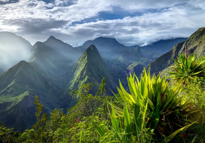 Réunion cirque mafate udsigt over bjergene scaled