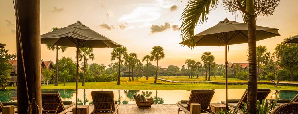 Cambodja siem reap zannier hotels phum baitang bay phsar pool bar11