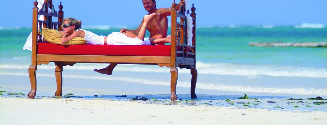 Solseng p&aring; stranden Diani beach