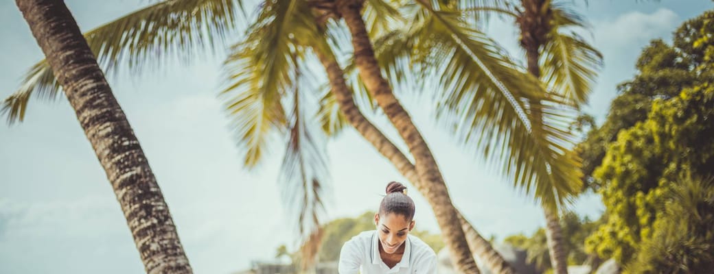 seychellerne mahe carana beach strand