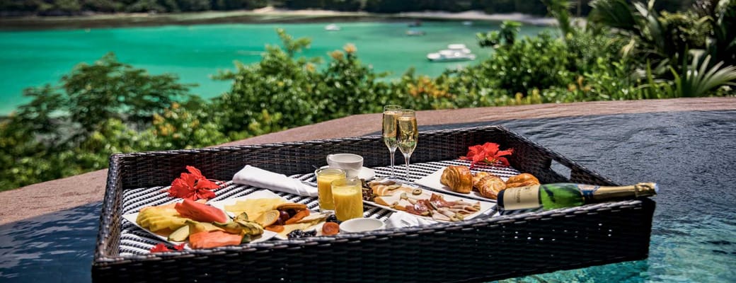 Morgenmad i hillside villa
