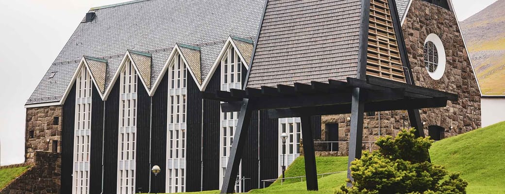 faeroerne traditionel kirke klaksvik