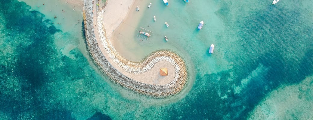 Indonesien Bali sanur strand fra luften scaled
