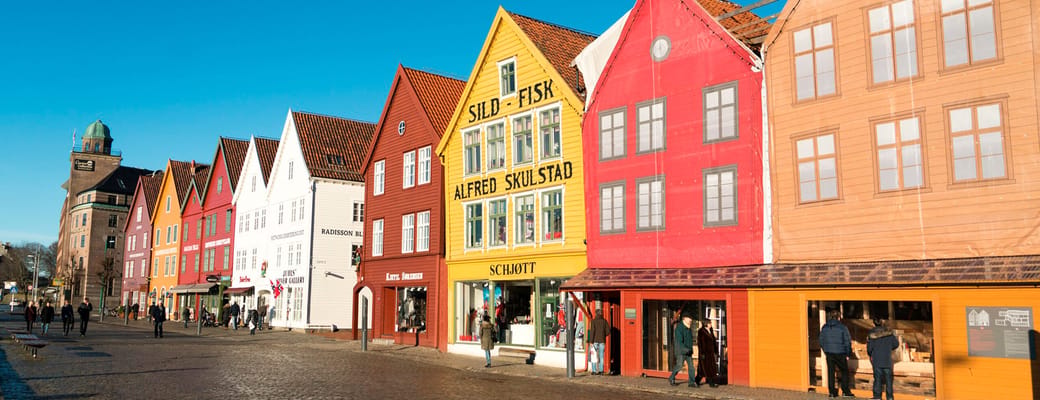 Kul&oslash;rte huse i Bergen, Norge