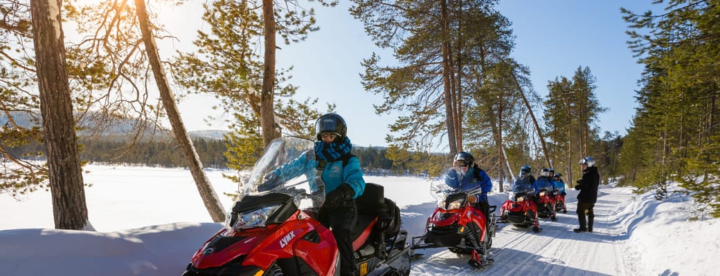 snescooter tur i solskin