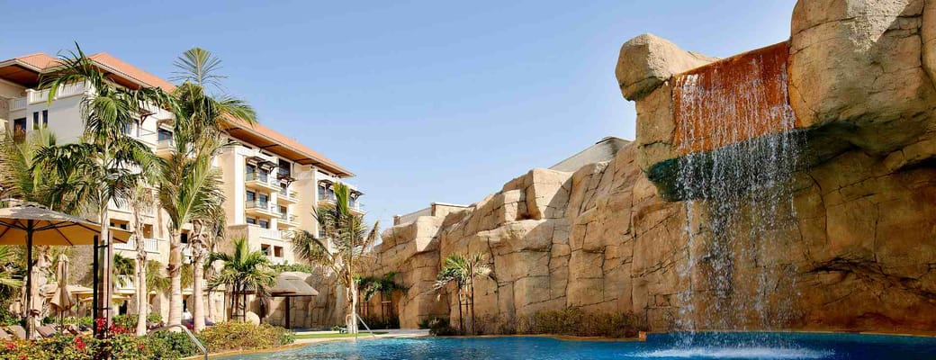 Dubai Sofitel Dubai The Palm Resort & Spa Pool Vandfald