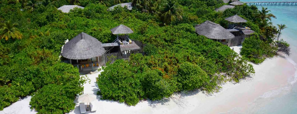 Rejser til Maldiverne, Six Senses Laamu, Beach villaer i den frodige vegetation 