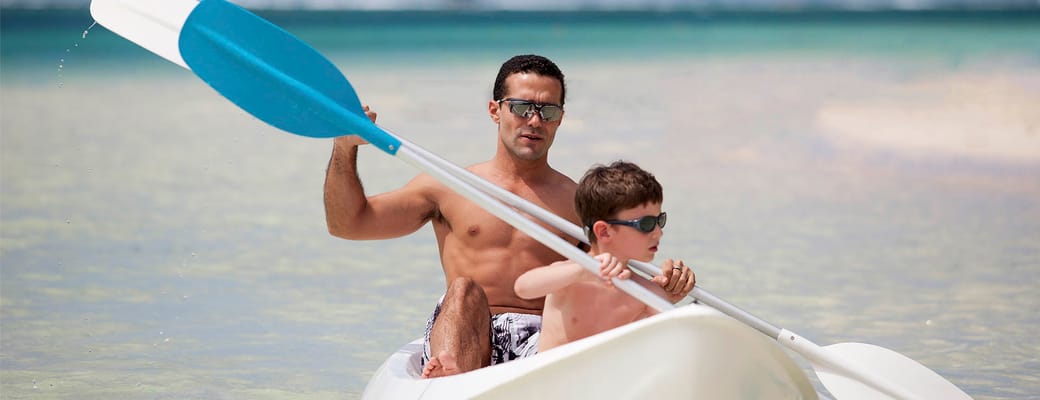 Rejser til Mauritius, The Residence Mauritius, To generationer i kajak