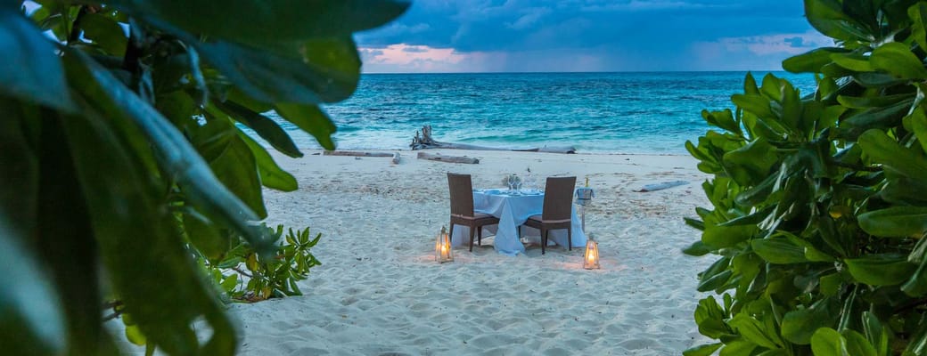 seychellerne denis island denis private island private dinner beach resort