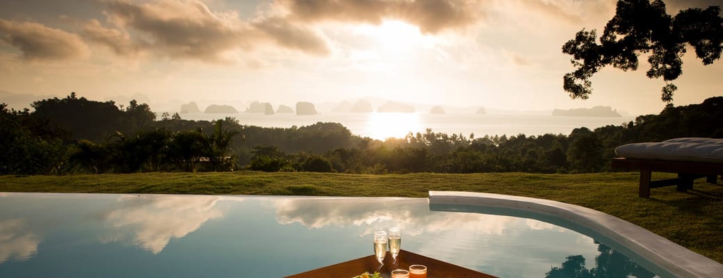 Thailand, Koh Yao Noi, 9 Hornbills Tented Camp, Morgenmad Pool