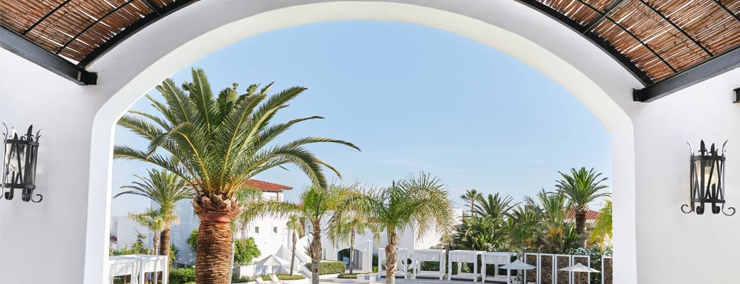 graekenland kreta grecotel caramel udsigt til pool scaled