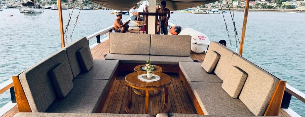Indonesien komodo minicruise fadaelo deck