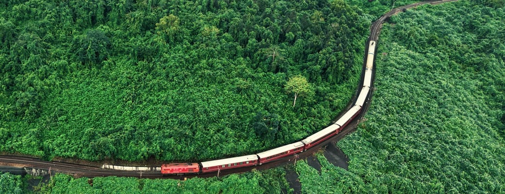 Vietnam sjourney luxury train drone1 scaled