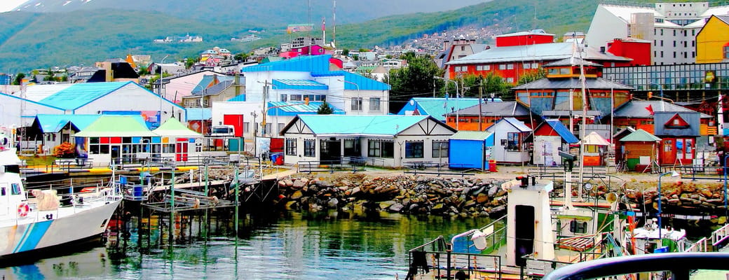 Farverige huse i Ushuaia, Argentina, verdens sydligste krydstogtshavn