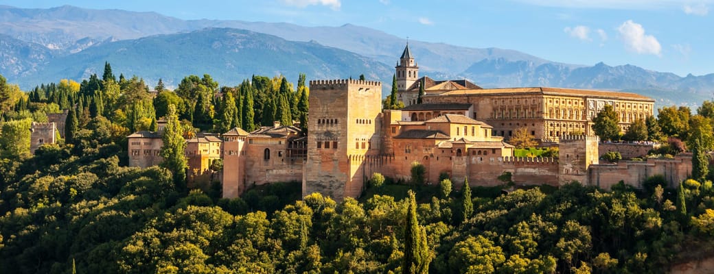 Alhambra-paladset i Granada, Spanien &ndash; udflugtsm&aring;l fra Motril