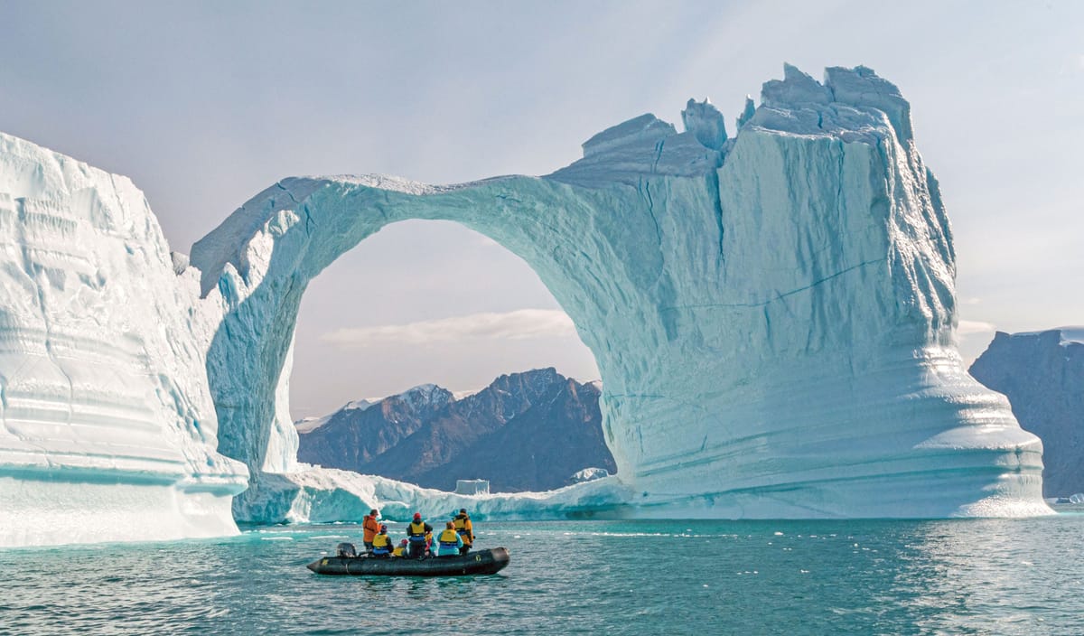 På ekspedition gennem Island og Grønlands fjorde