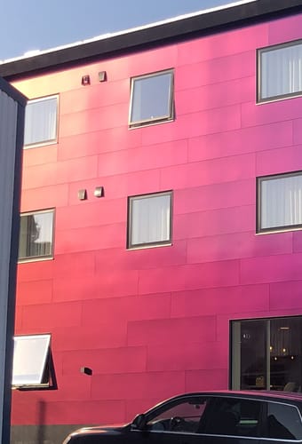 Gr&oslash;nland Nuuk Hotel Aurora facade