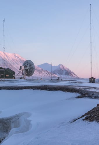 Norge svalbard basecamp explorer isfjord radio ramon lucas