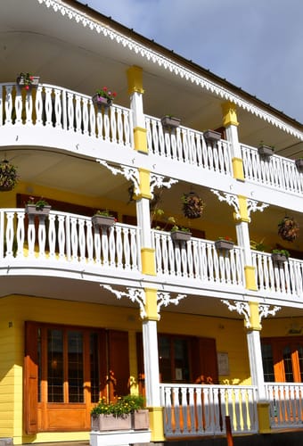 Reunion Tsilaosa Facade
