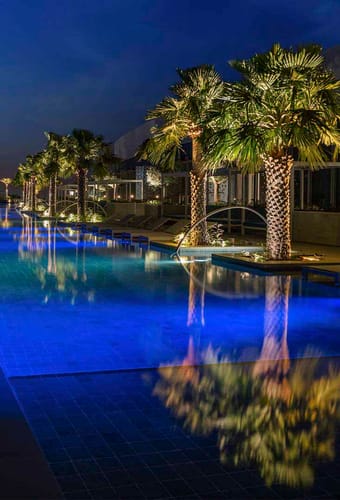 Dubai Address Beach Resort, Infinity Pool Deck Night, Palmer