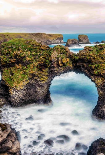 Vestisland, Snæfellsnes halvø, stenbroen Arnarstapi