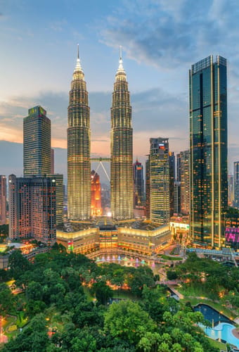 Malaysia Kuala Lumpur Lumpur park 700x1000