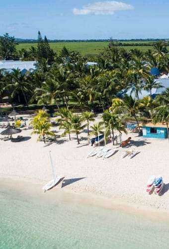 Rejser til Mauritius, Victoria Beachcomber Resort & Spa, Victoria Beachcomber set fra havet