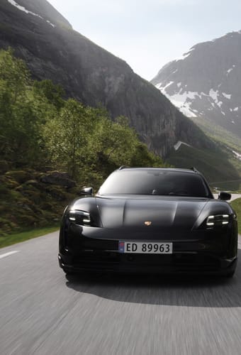 Norge porsche road trip photocredit mariusbeckdahle 62xxnord dscf1123 scaled