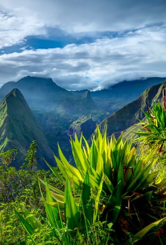 Réunion cirque mafate udsigt over bjergene scaled