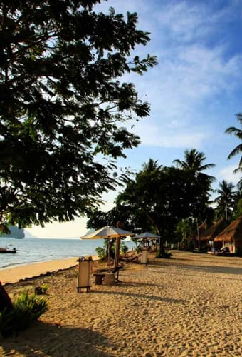 Thailand, Koh Ngai, Thapwarin Resort, Strand Udsigt
