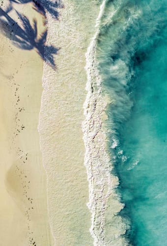 zanzibar drone skud vand strand andre abreu uns