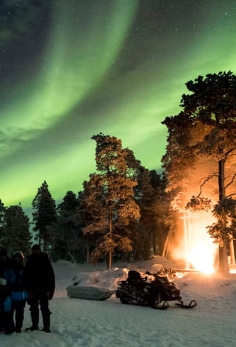 finland Lapland wilderness hotels northern light scaled safari