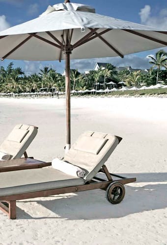 Rejser til Mauritius, The Residence Mauritius, Solsenge på stranden