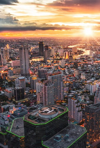 smuk aften over bangkok skyline