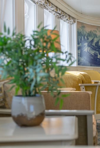 Norge svalbard mini serenissima harald jarl lounge photo paulina scaled sejltur