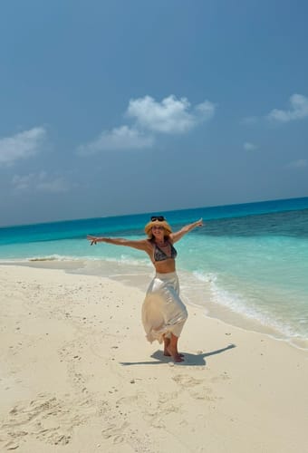 anne louise hassing maldiverne avani fares strand
