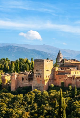 Alhambra-paladset i Granada, Spanien &ndash; udflugtsm&aring;l fra Motril