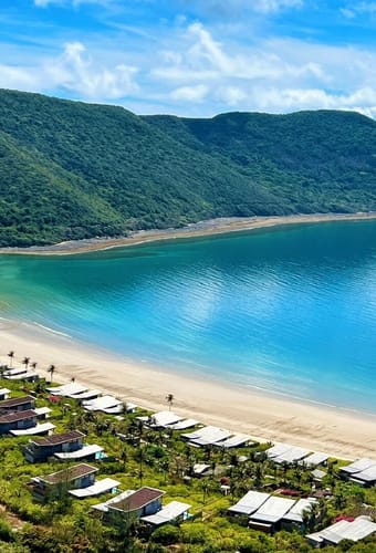 Six Senses Con Dao Island set fra oven