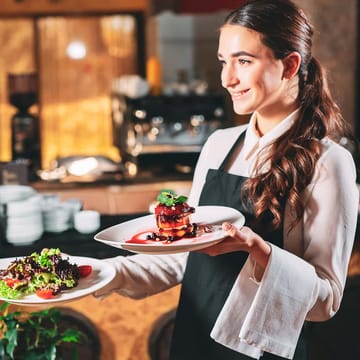 diverse mad tjerne servere laekre retter restaurant på