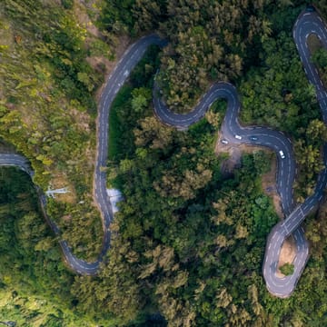 Réunion cirque cilaos snoede veje set fra luften scaled