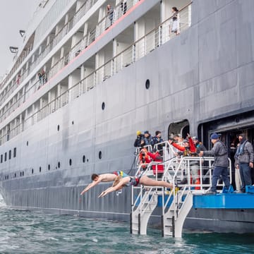 vinterbadning fra silversea krydstogtskib