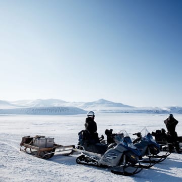 Svalbard snescooter scaled